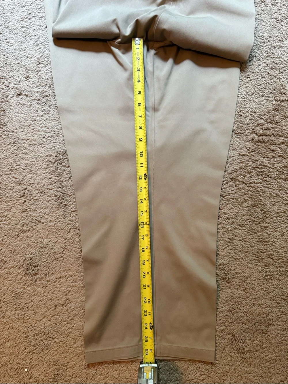 Lee Men's Khaki Pleated Chino Pants - Light Tan